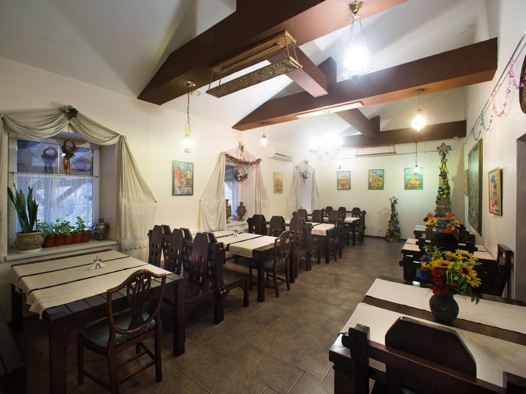 Gala Hotel Kamianets-Podilskyi Exterior foto